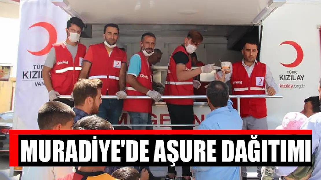 Muradiye'de aşure dağıtımı