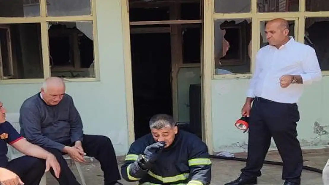 Muş'ta tek katlı evde yangın çıktı