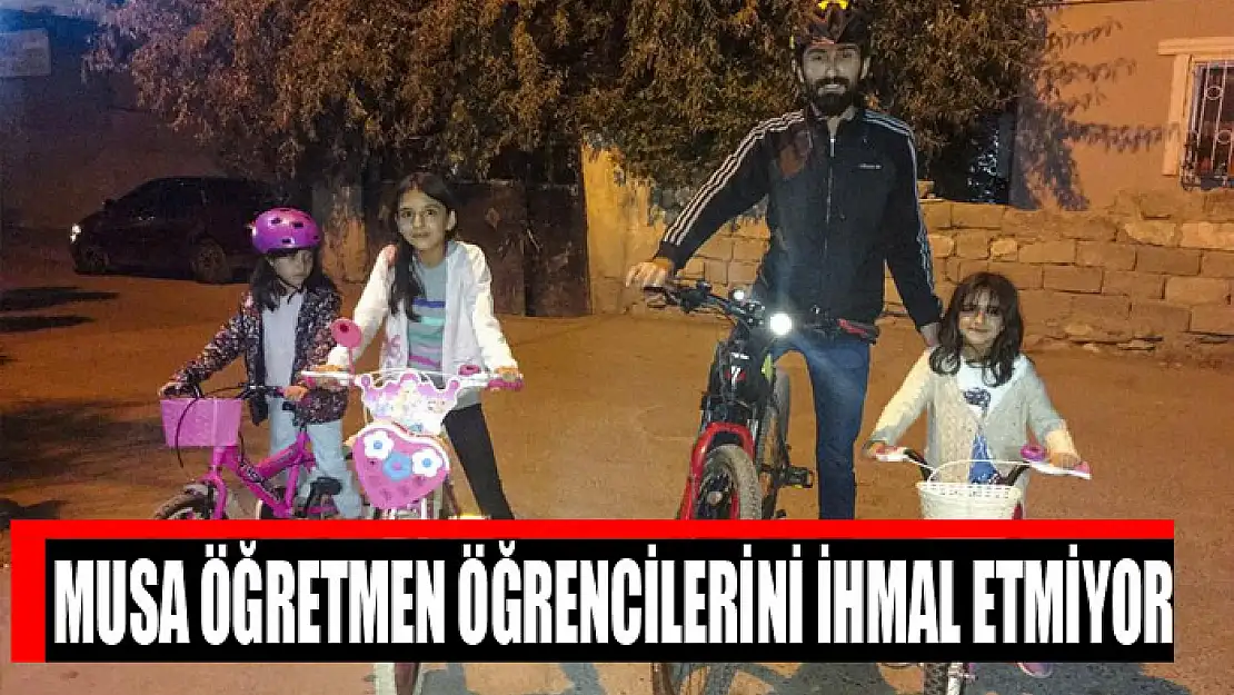 Musa öğretmen okul dışında öğrencilerini ihmal etmiyor