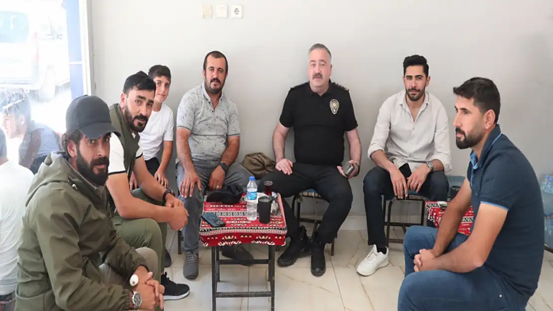 Mutlu'dan esnaf ziyareti
