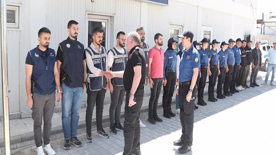 Mutlu'dan Özalp İlçe Emniyet Amirliği'ne ziyaret