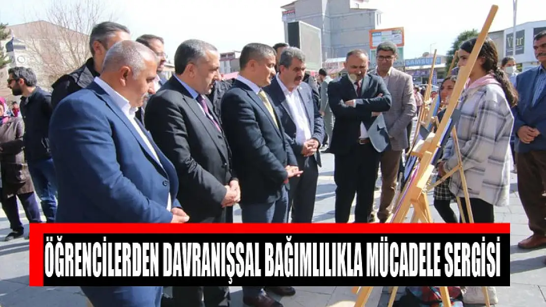 Öğrencilerden 'Davranışsal Bağımlılıkla Mücadele' sergisi