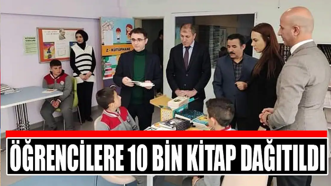 Öğrencilere 10 bin kitap dağıtıldı