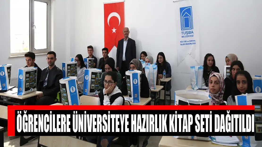 Öğrencilere üniversiteye hazırlık kitap seti dağıtıldı