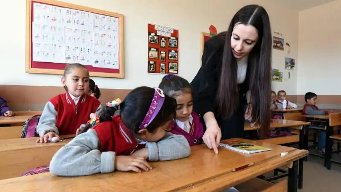 Öğretmen atamaları için 30 ilde mülakat merkezi kurulacak