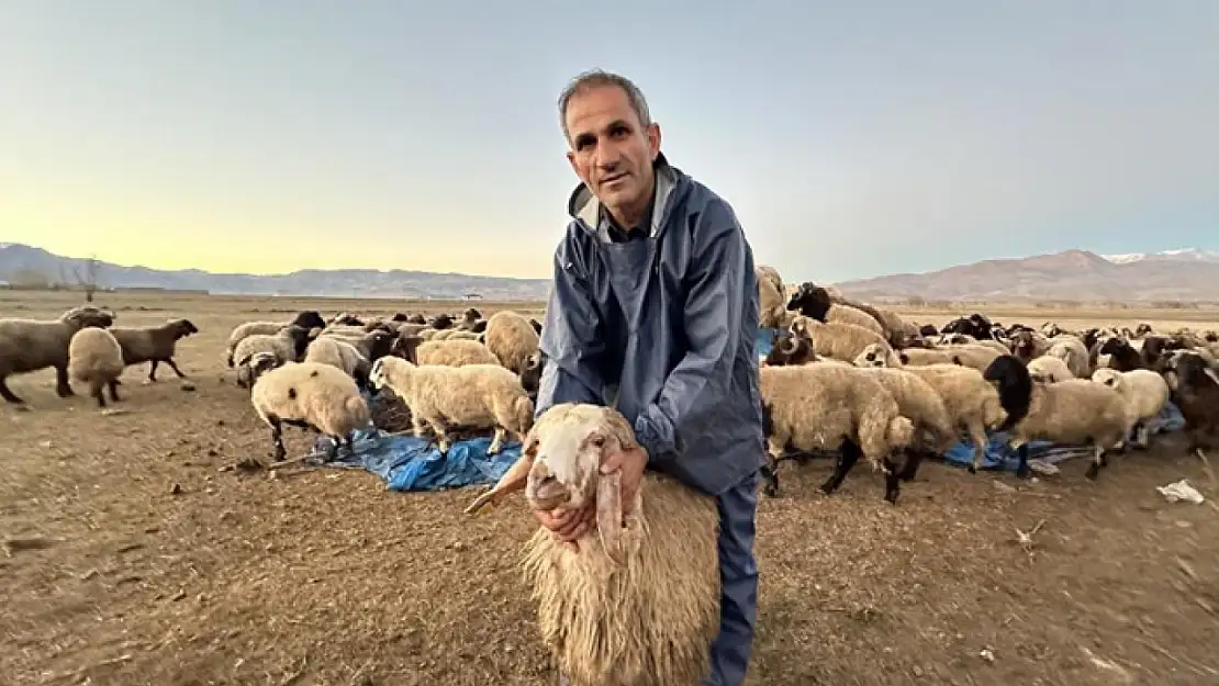 Okulda öğretmen köyde çiftçi