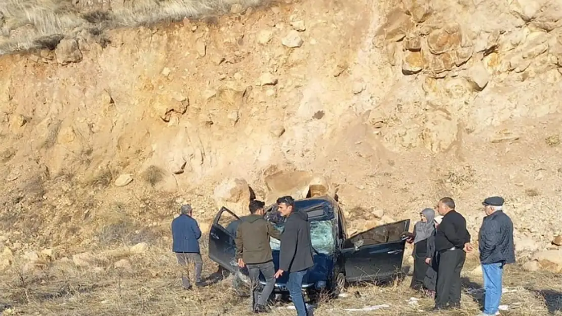 Otomobil takla attı: 1'i ağır 2 yaralı