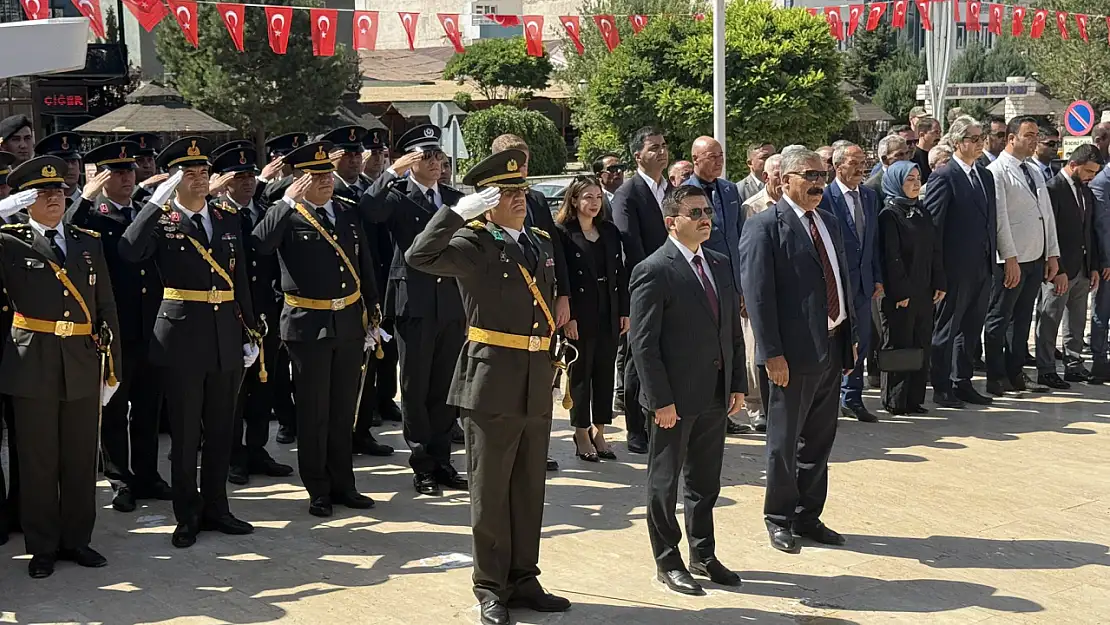 Özalp'ta 30 Ağustos zafer bayramı coşkuyla kutlandı