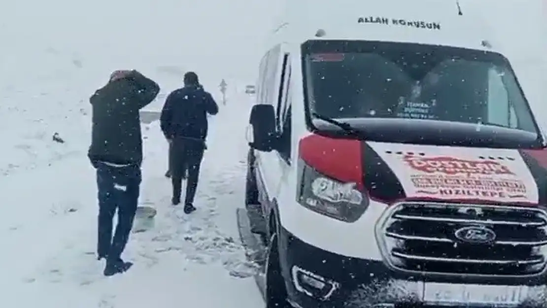 Palandöken Kayak Merkezi beyaza büründü
