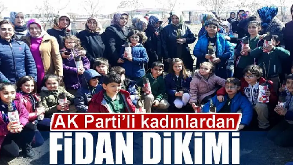 AK Parti'li kadınlardan fidan dikimi