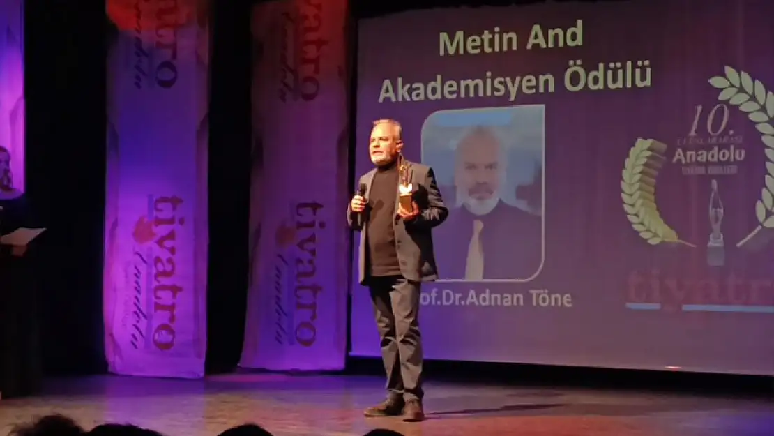 Prof. Dr. Tönel'e Uluslararası Metin And Akademi Ödülü verildi