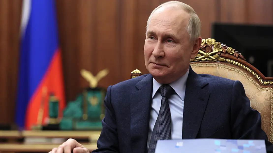 Putin, 2024'teki başkanlık seçimlerinde yeniden aday olacak