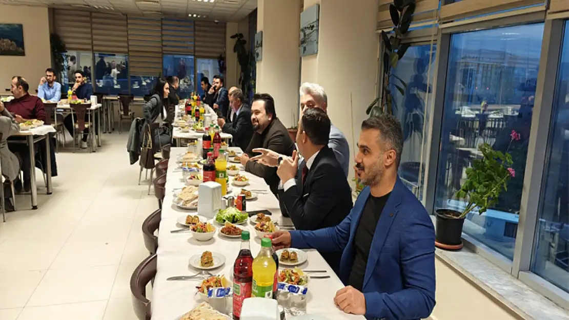 Sağlık Müdürü Tosun hastane personelleriyle iftarda buluştu