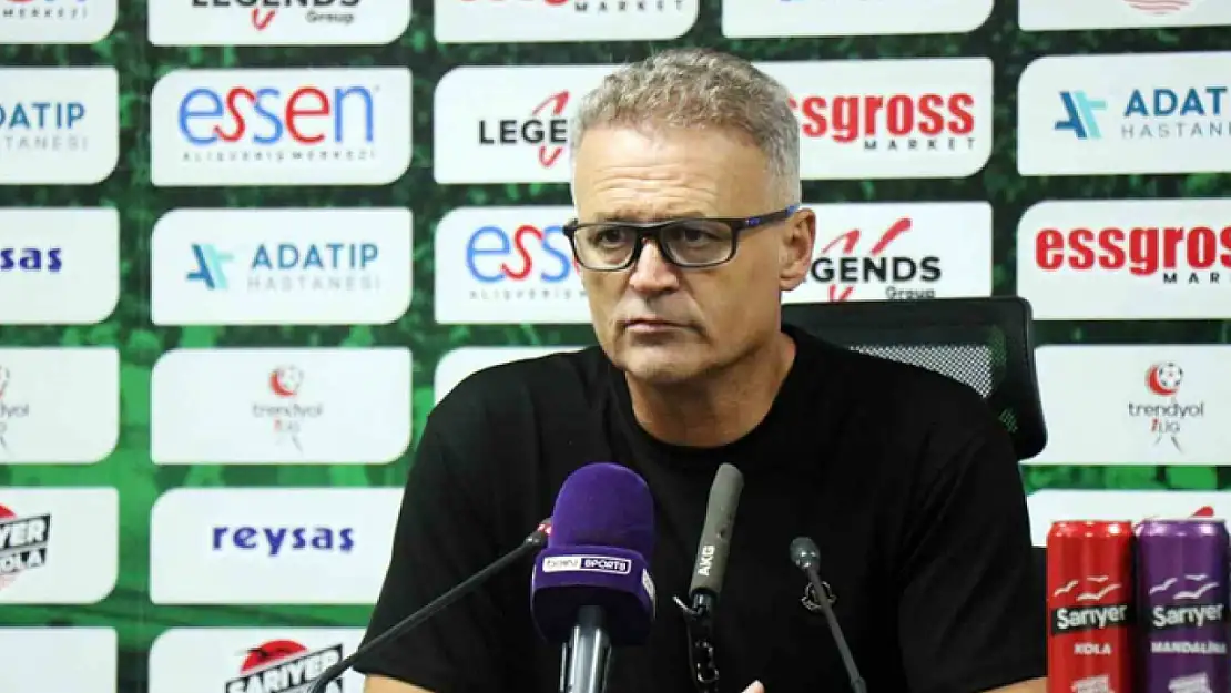 Sakaryaspor'da Teknik Direktör İrfan Buz ile yollar ayrıldı