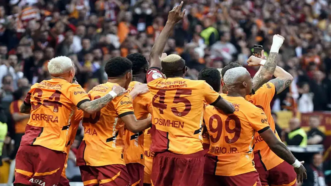 Şampiyon Galatasaray sadece 2 hafta lider olamadı