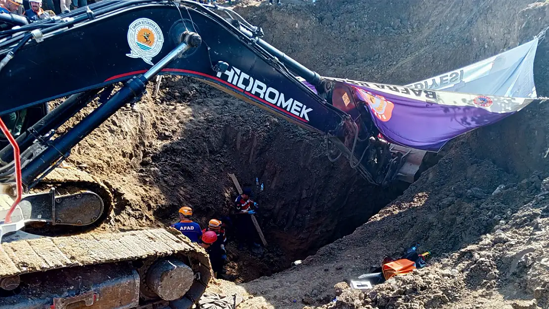 Samsun'da toprak altında kalan 2 kişinin cansız bedenleri çıkarıldı