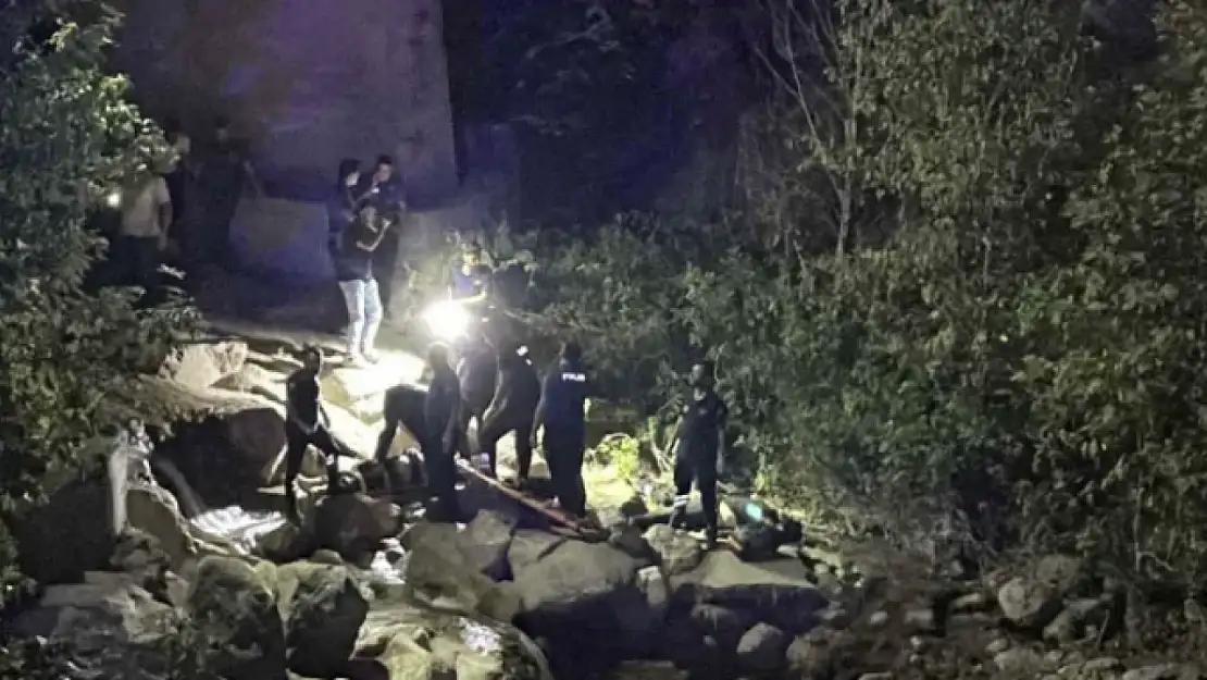 Şarjlı bisiklet köprüden uçtu: 1 ölü, 1 yaralı