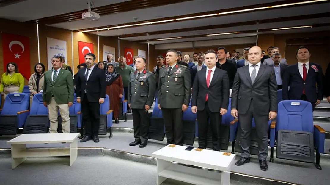 Şehit ailelerine devlet övünç madalyası verildi