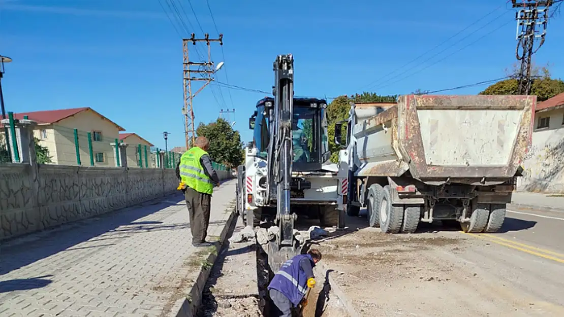 Selimbey Mahallesi'nde drenaj hattı sorunu çözüldü