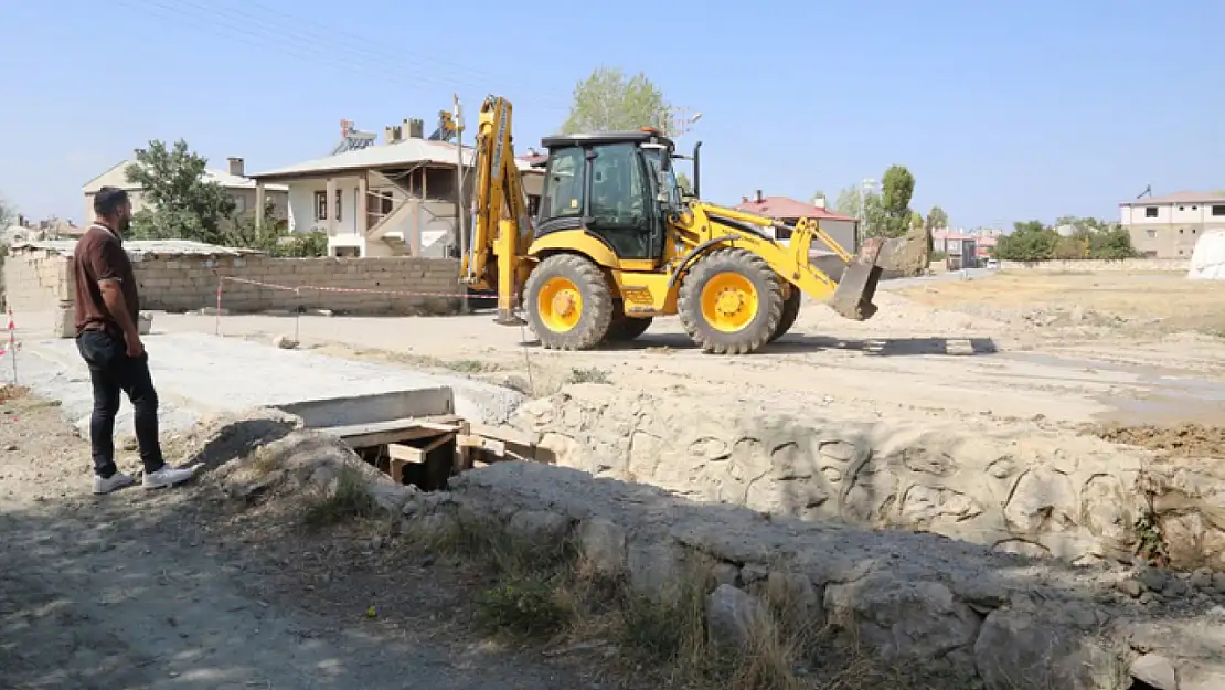 Seyrantepe'de öğrencilerin güvenliği için yeni köprü yapıldı