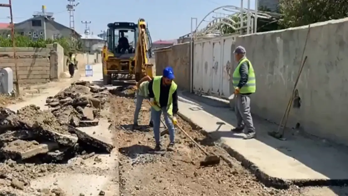 Seyrantepe Mahallesi'nde yol iyileştirme çalışmaları hız kazandı