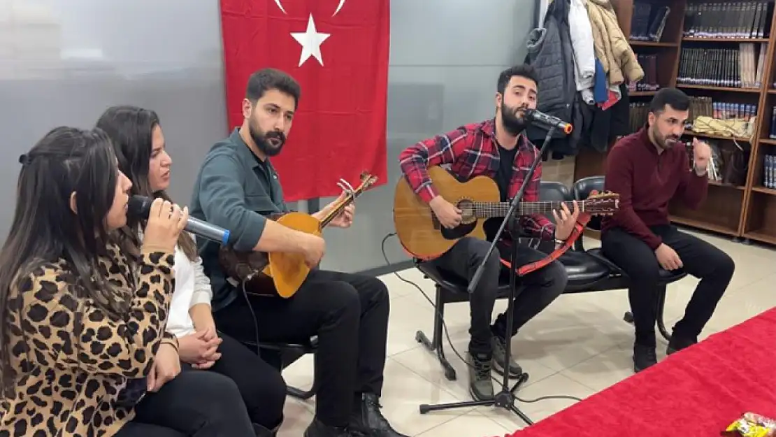 Sınavlara hazırlanan öğrencilere ders arası müzik