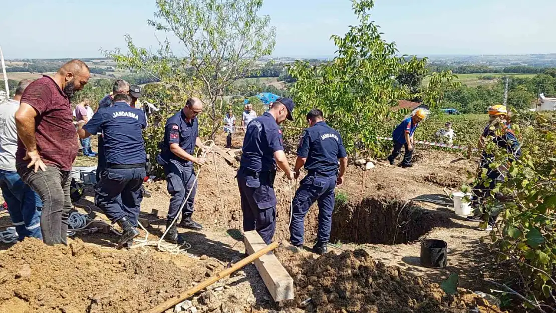 Su çıkarmak için kuyu kazan 2 kişi toprak altında kaldı