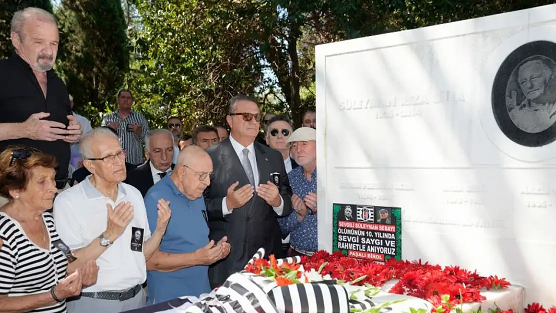 Süleyman Seba, kabri başında anıldı