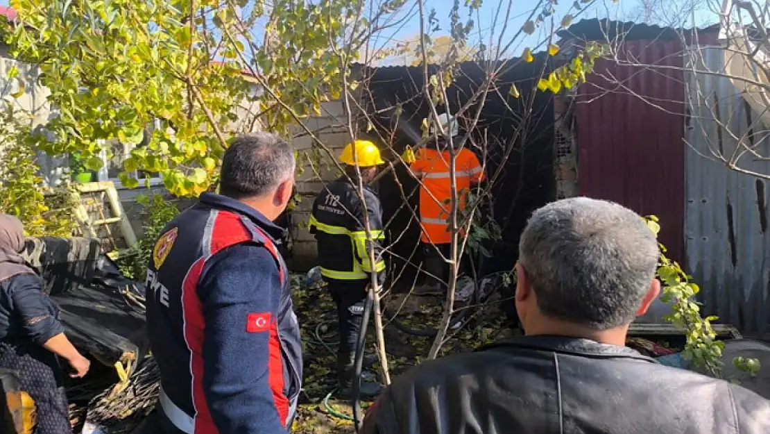 Tandırda çıkan yangın kısa sürede söndürüldü