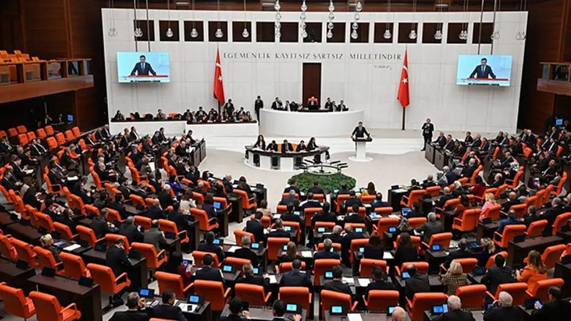 TBMM Genel Kurulu'nda Devlet Memurları Kanununda değişiklik teklifi kabul edildi