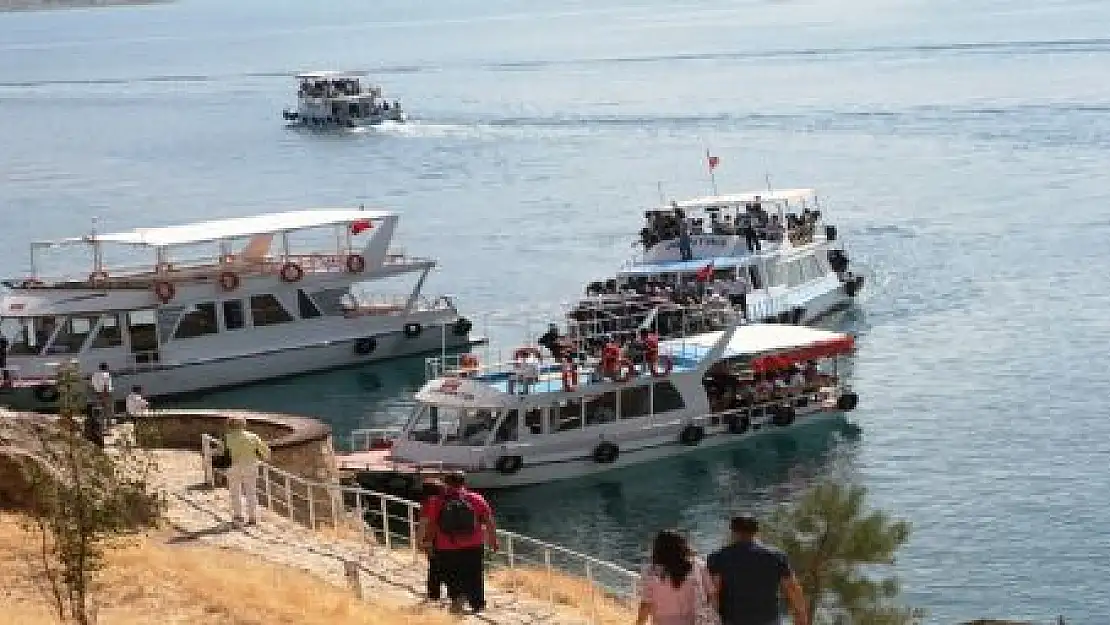 AYİN TEKNECİLERİN YÜZÜNÜ GÜLDÜRDÜ