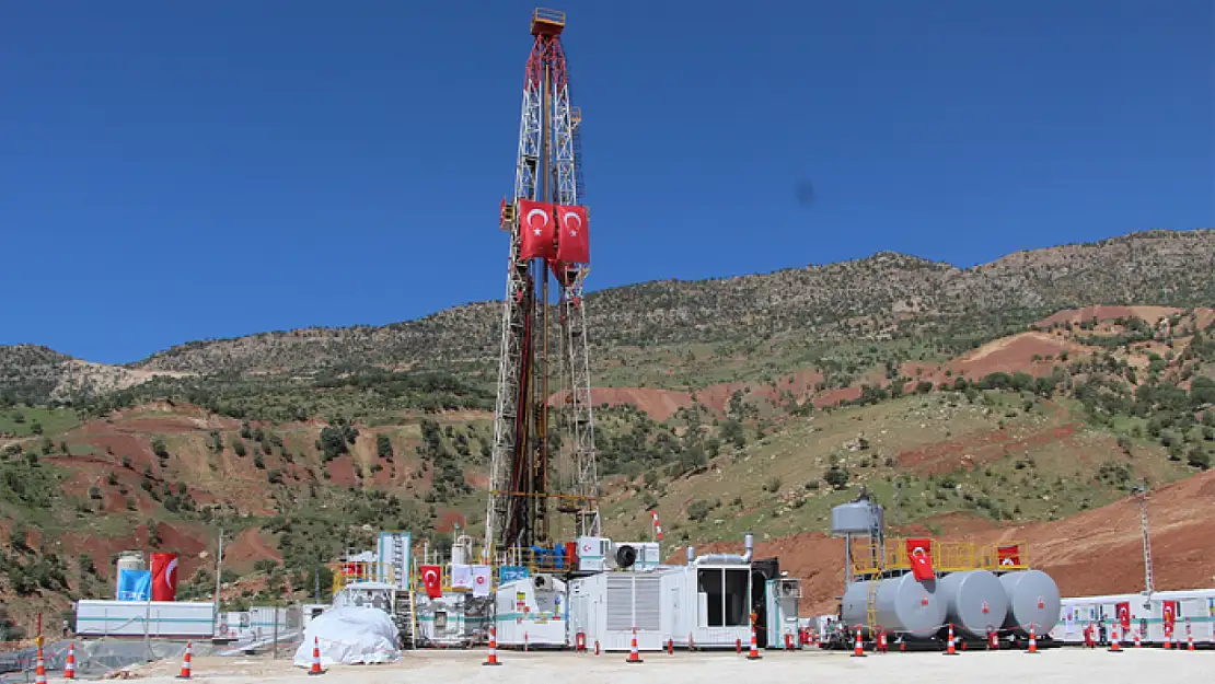 Temmuz'da toplam petrol üretimi 4 milyon varil