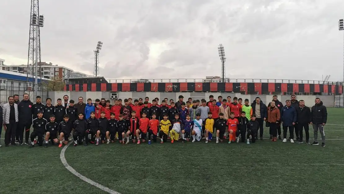 TFF U14 milli takım seçmeleri Van'da yapıldı