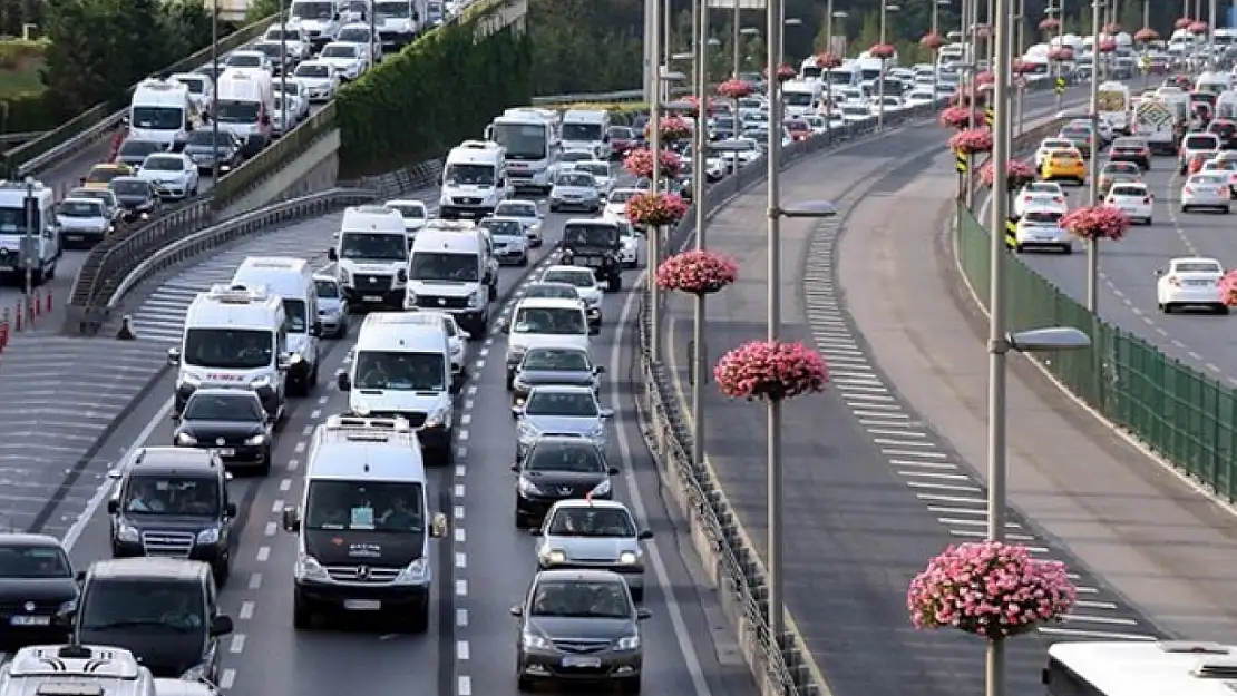 Trafiğe kaydı yapılan taşıt sayısı Mart ayında yüzde 17,1 arttı