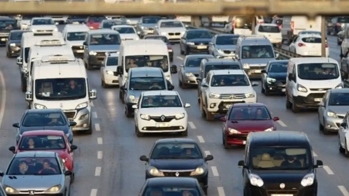 Trafiğe kaydı yapılan taşıt sayısı aylık bazda yüzde 18,4 arttı