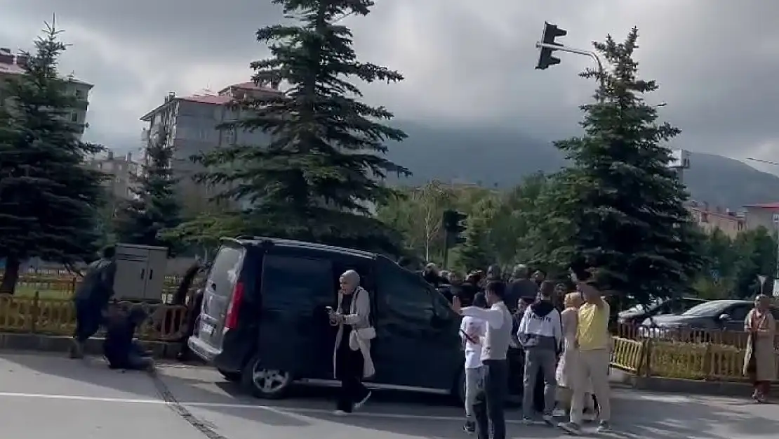 Trafikte 'yol verme' kavgası