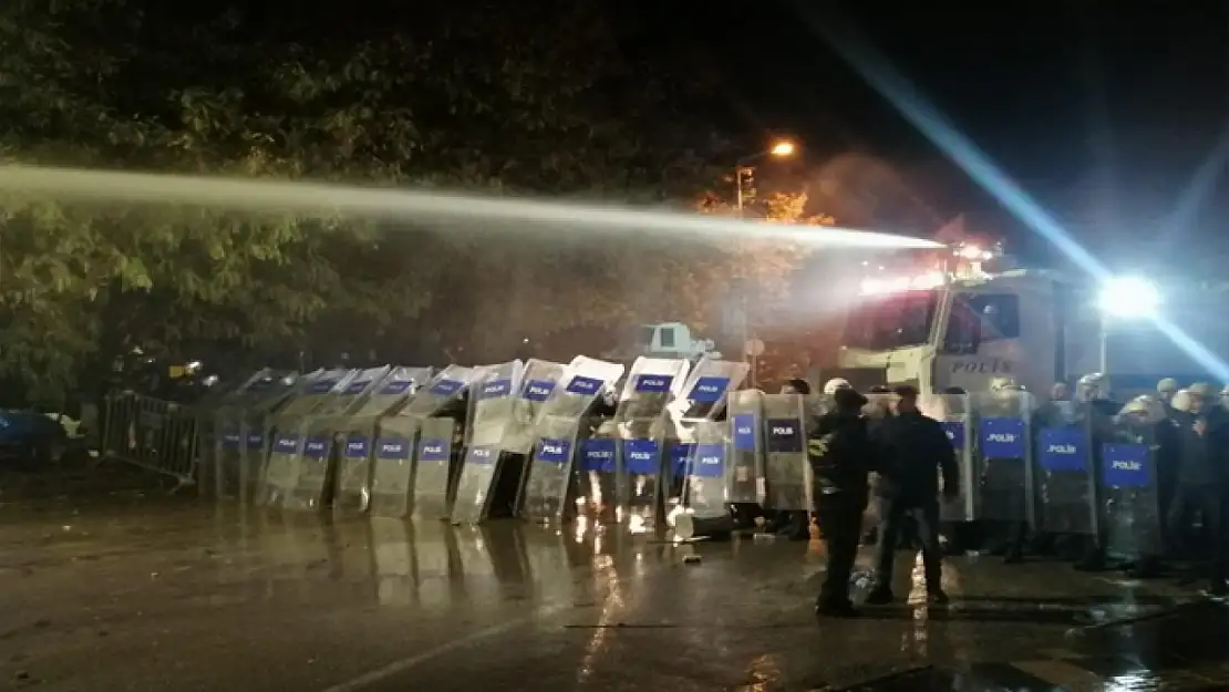 Tunceli'de, protesto gösterisine katılan 8 kişi gözaltına alındı