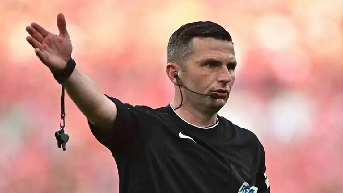 Türkiye - İspanya maçının hakemi Michael Oliver oldu