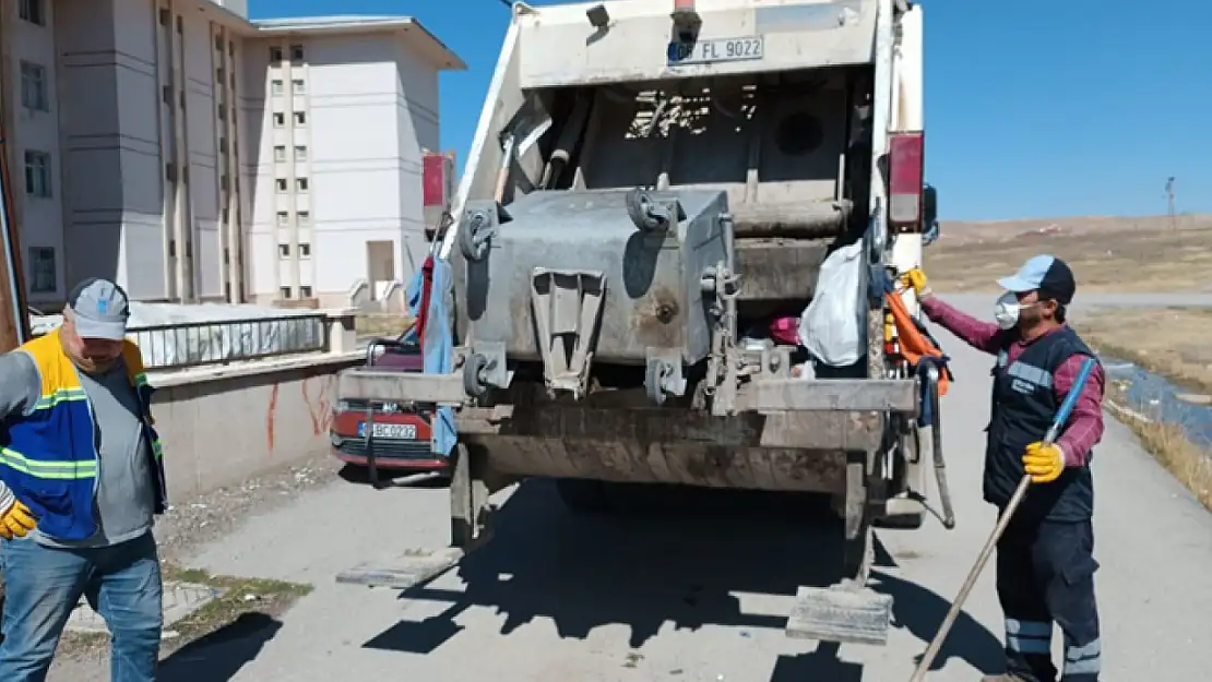 Tuşba Belediyesi'nden temizlik çalışması