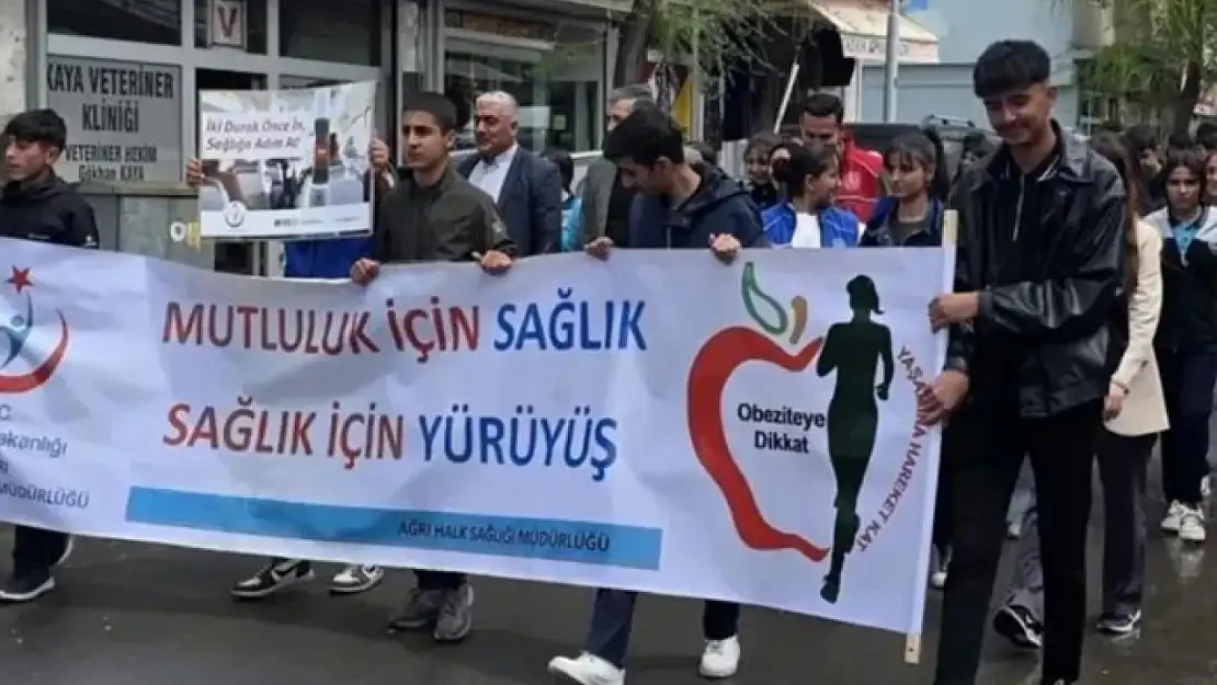 Tutak'ta vatandaşlar sağlık için yürüdü