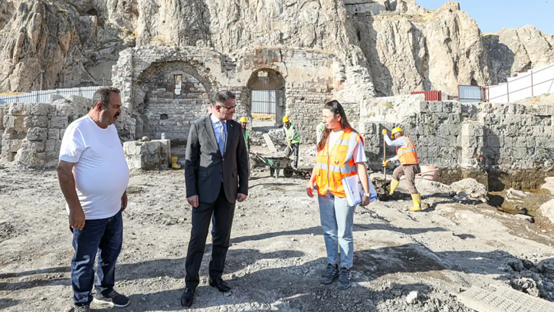 Ulu Cami'de restorasyon çalışmaları sürüyor