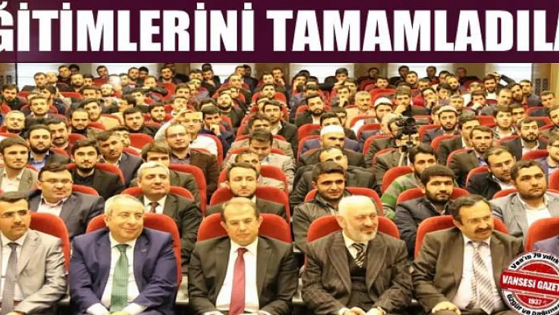 Van'da 4/B sözleşmeli imam hatipler, hazırlayıcı eğitimlerinin ardından sertifikalarını aldı