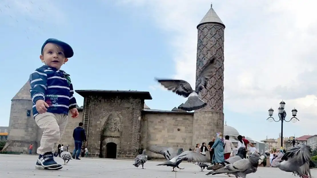 Uzmanlar uyardı: 'Mecbur değilseniz dışarı çıkmayın'