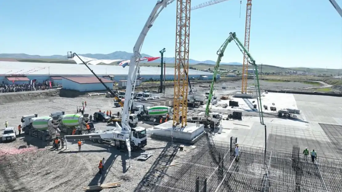 V Mall Ağrı'nın temeli atıldı