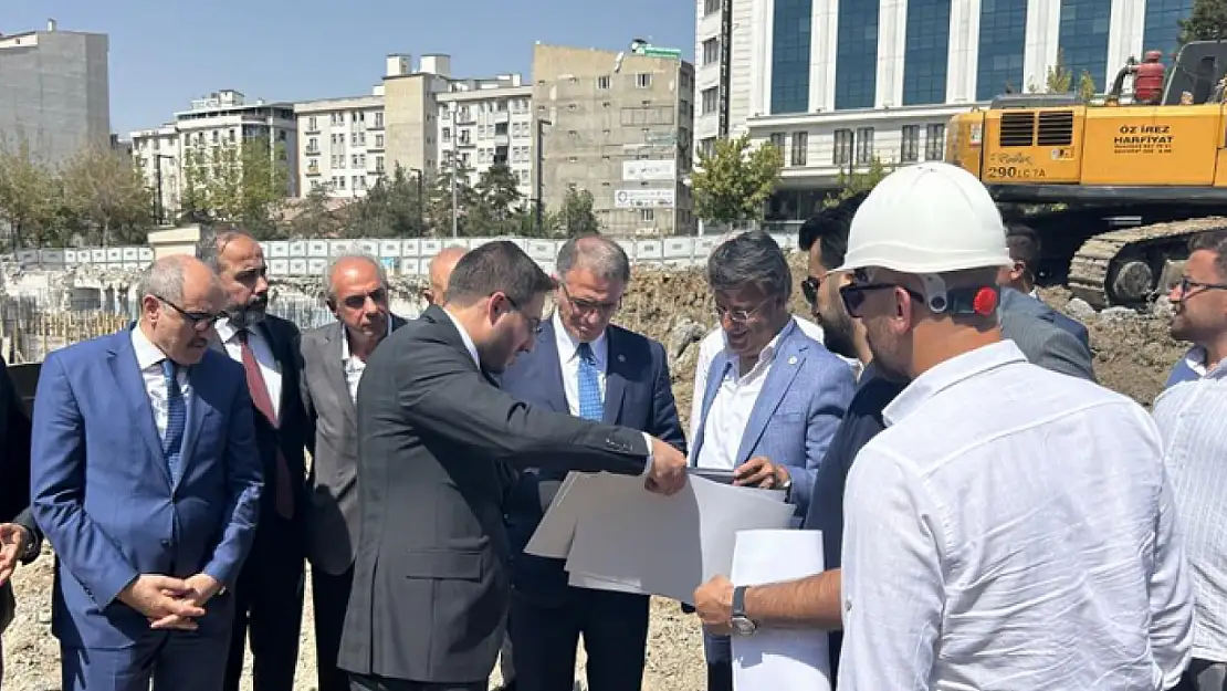 Vali Balcı, Hazreti Ömer Camii inşaatını inceledi