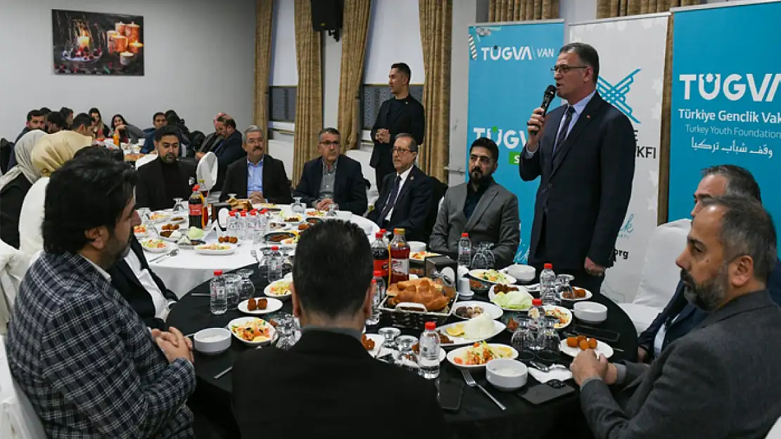 Vali Balcı TÜGVA'nın iftarına katıldı