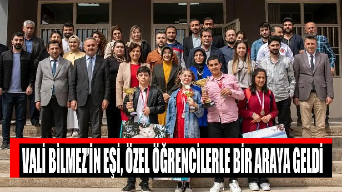 Vali Bilmez'in eşi, özel öğrencilerle bir araya geldi