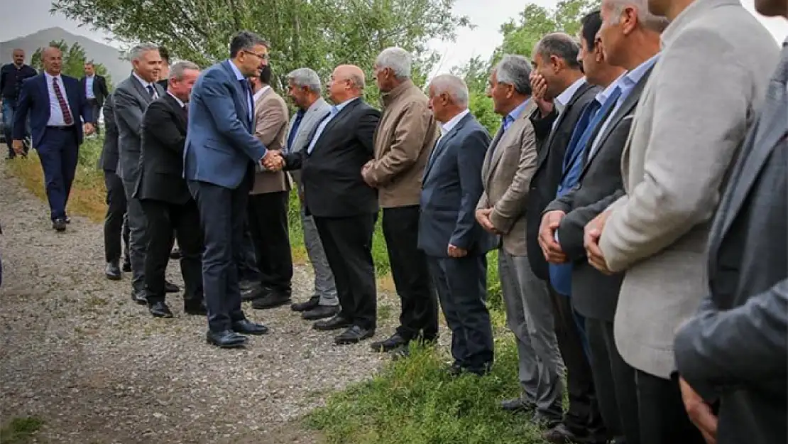 Vali Çelik'ten köy ziyareti...