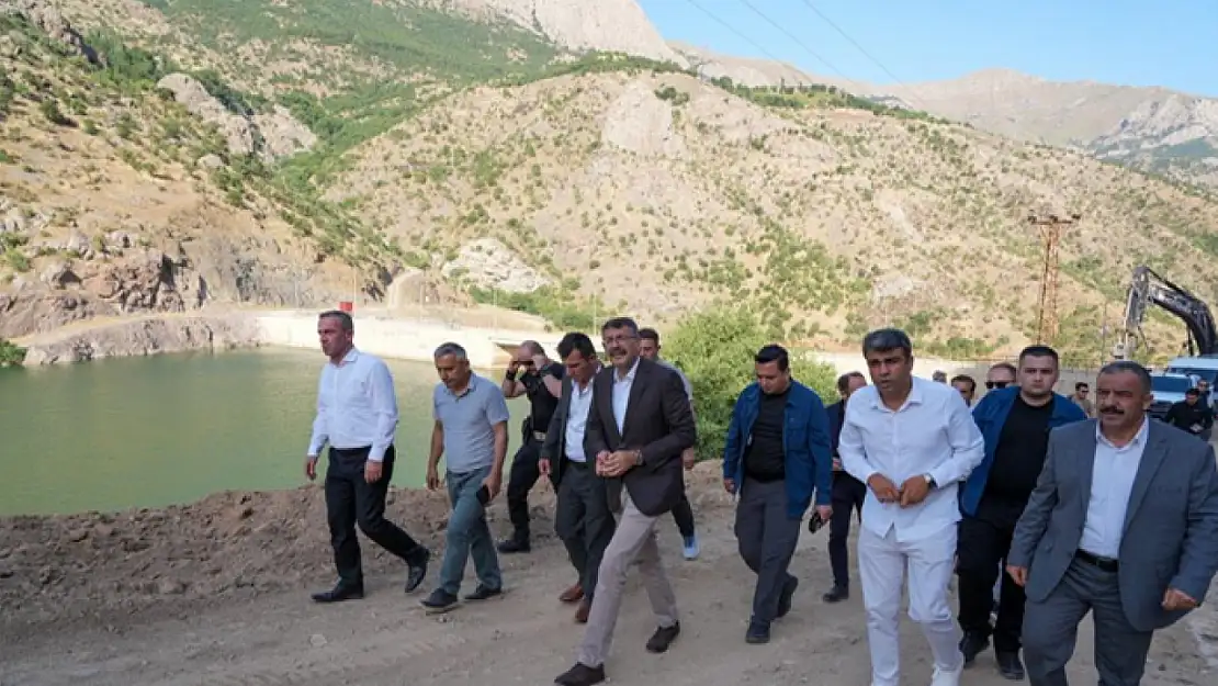 Vali Çelik, yol çalışmalarını inceledi