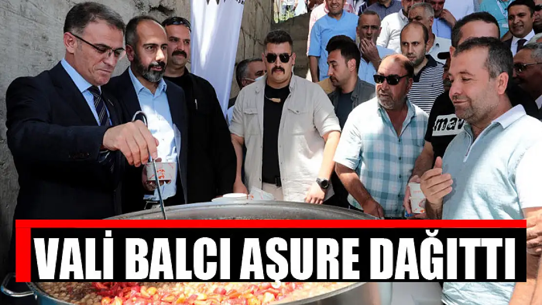 VALİ OZAN BALCI AŞURE DAĞITTI